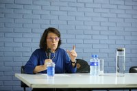 O Programa de Pós-Graduação em Cinema e Artes do Vídeo (PPG-CINEAV), da Universidade Estadual do Paraná (Unespar), realizou no dia 13 de março de 2026 sua Aula Inaugural, reunindo docentes, discentes, egressos e comunidade interessada no auditório da SEED/NRE, na sede Boqueirão do campus de Curitiba II/FAP. O encontro marcou o início das atividades acadêmicas do Programa no ano letivo, promovendo um espaço de reflexão e diálogo em torno dos processos de criação no campo do cinema e das artes do vídeo.